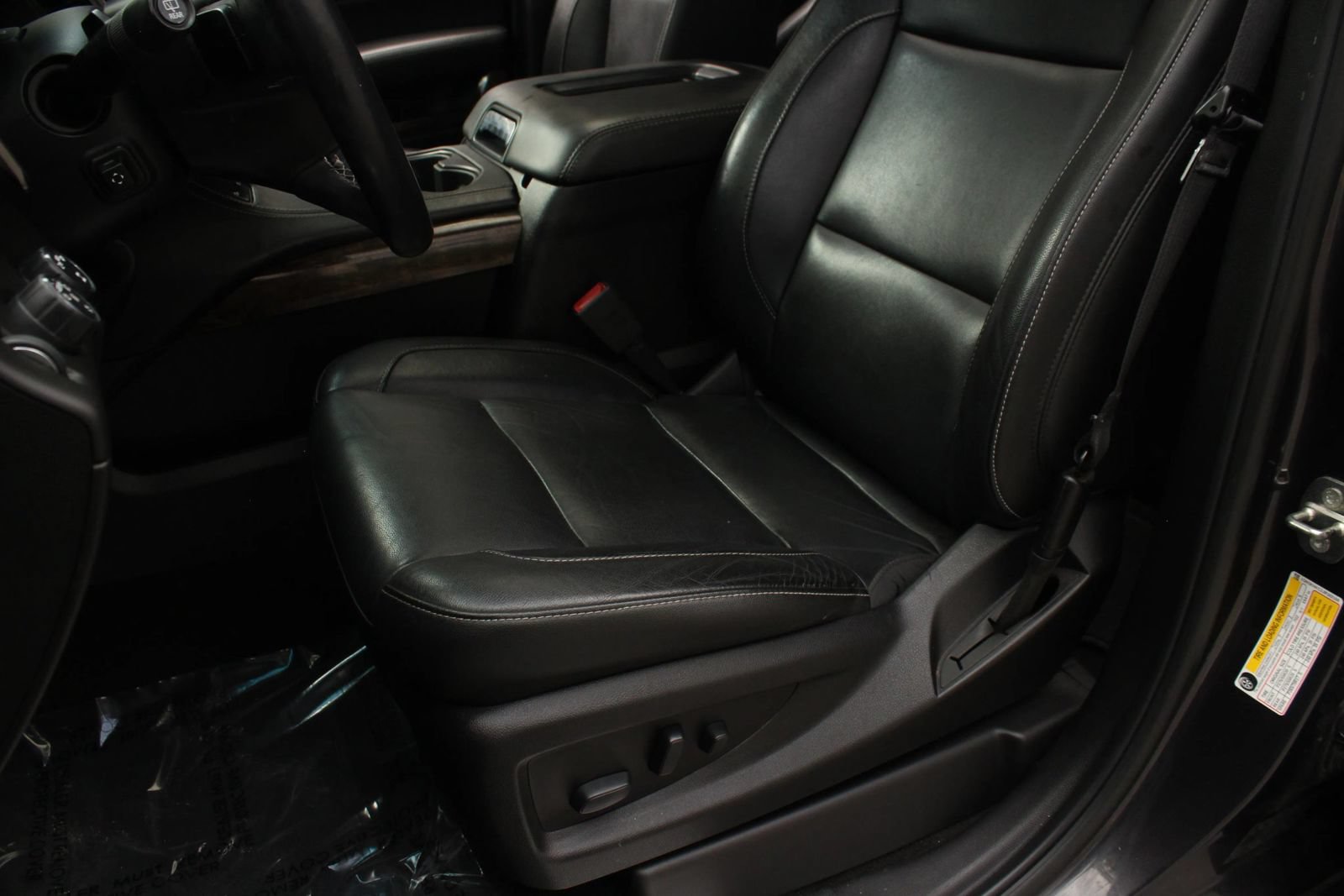 Used 2018 Chevrolet Suburban LT AWD/4WD image 17