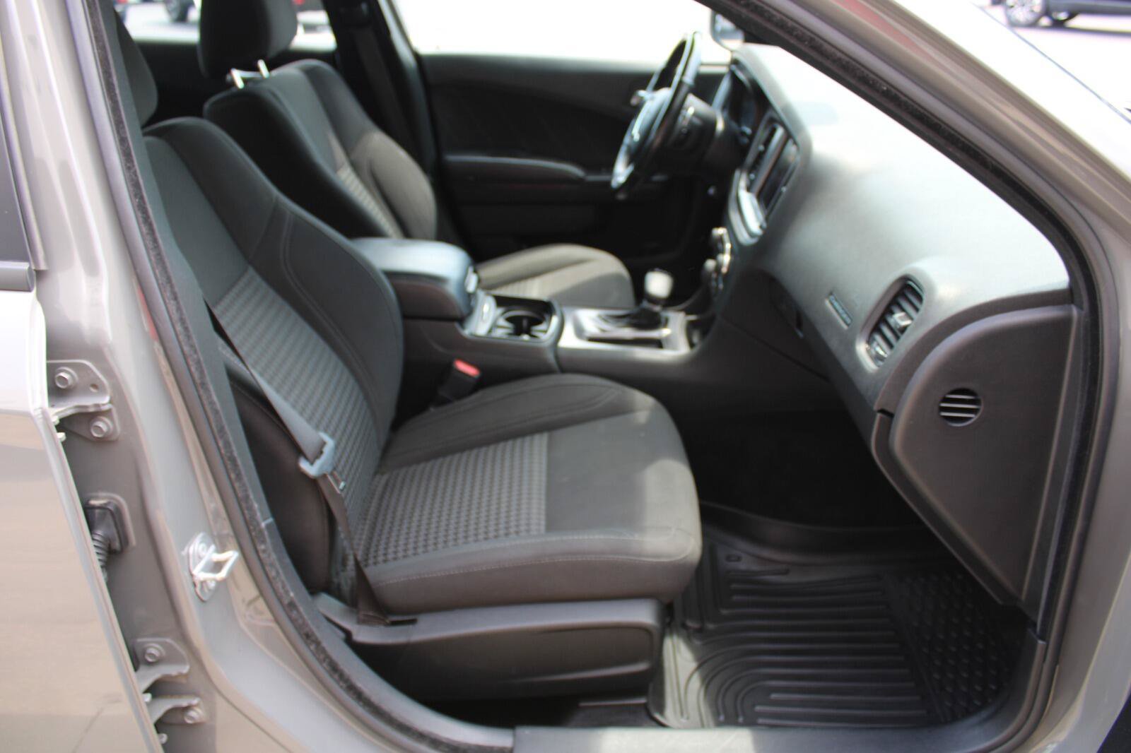 Used 2019 Dodge Charger SXT w/ Blacktop Package AWD/4WD image 24