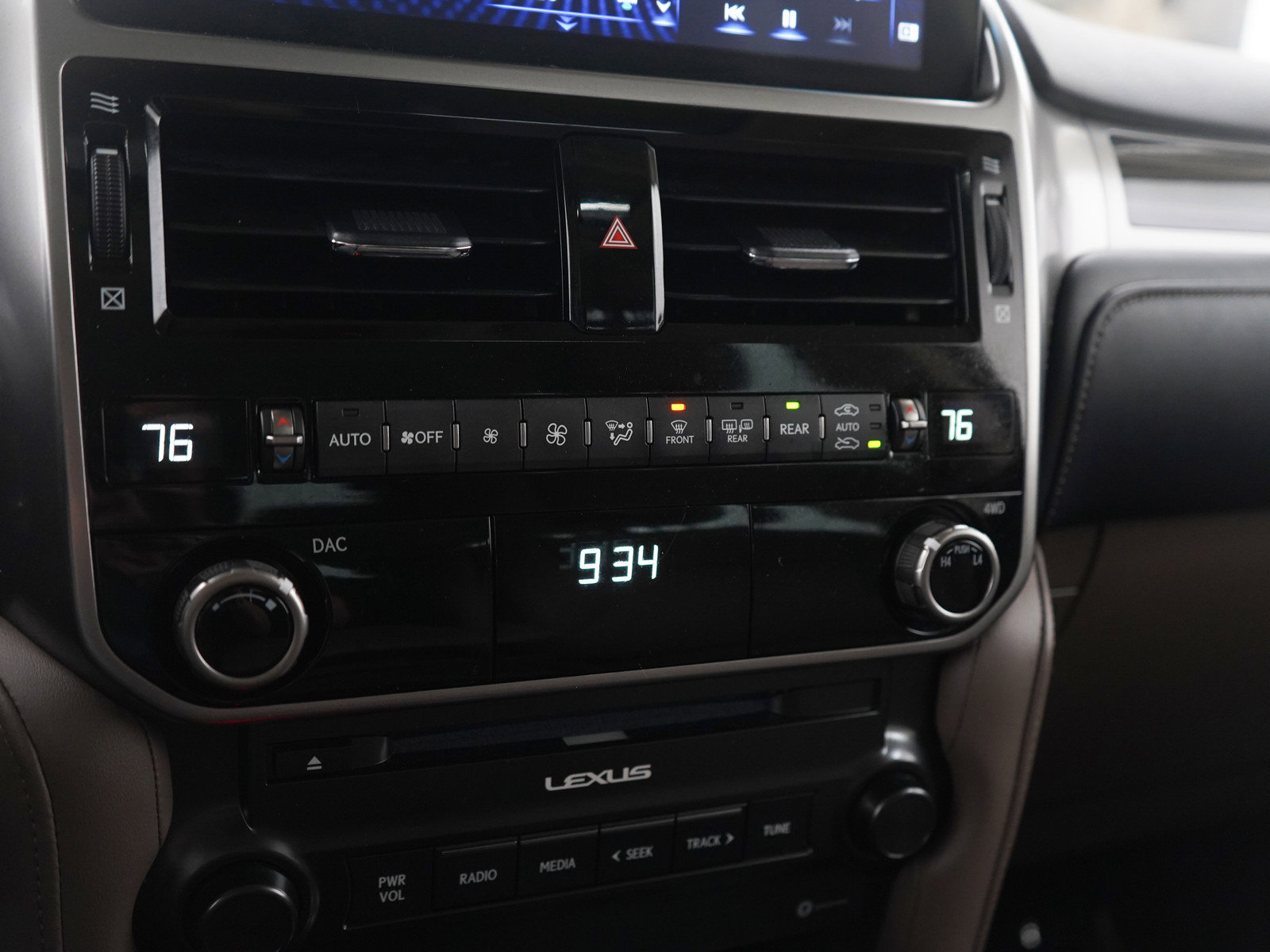 Used 2023 Lexus GX 460 Premium w/ Premium Package image 26