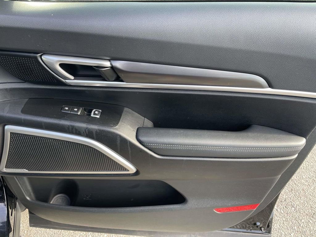 Used 2023 Kia Telluride LX image 45