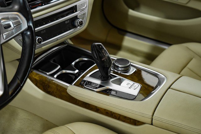 Used 2017 BMW 740i xDrive AWD SUNROOF LEATHER HEATED SEA image 21