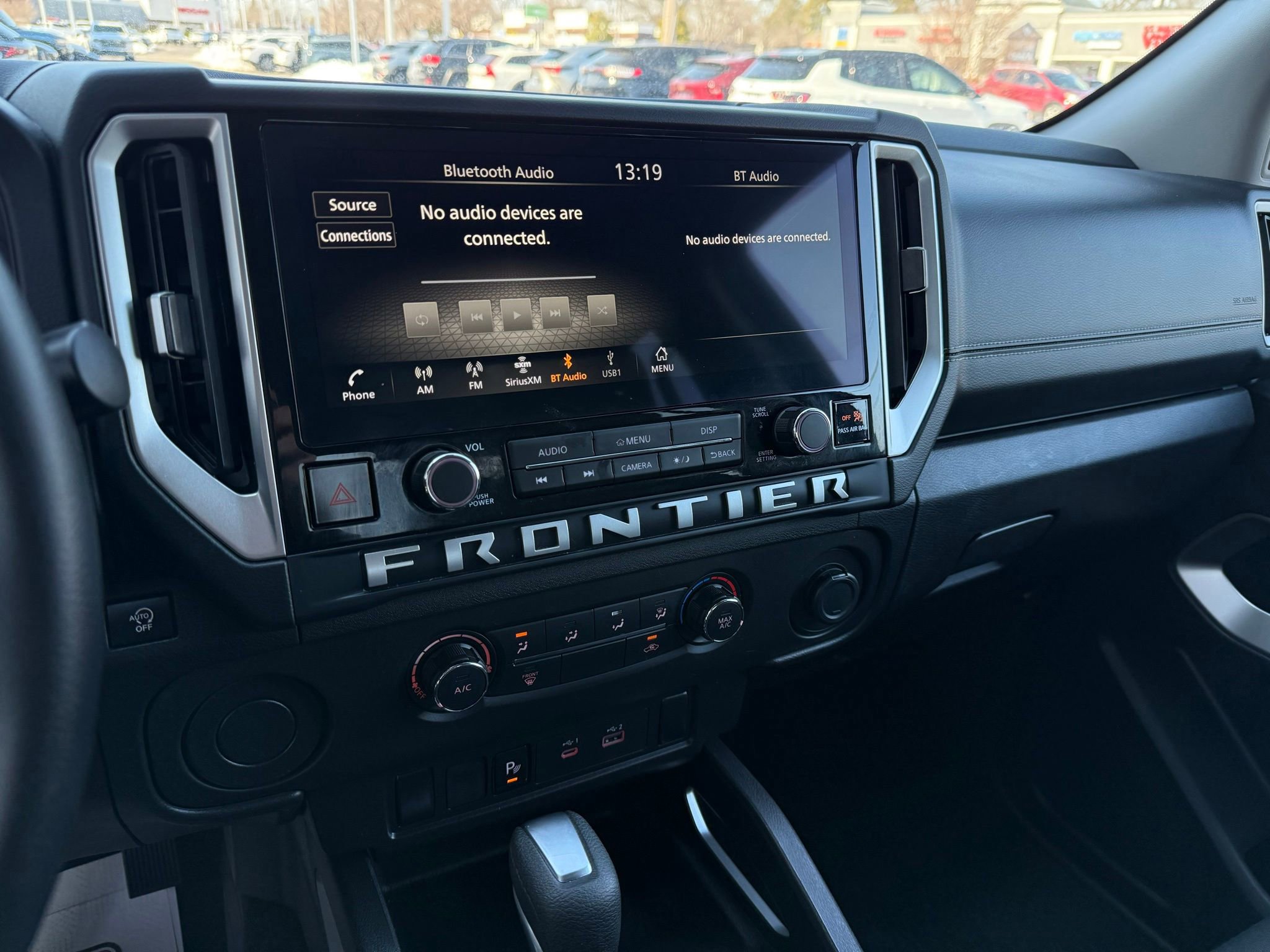 Used 2025 Nissan Frontier SV image 35