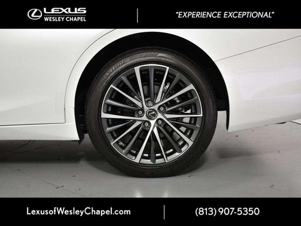 Used 2023 Lexus ES 250 w/ Premium Package image 11