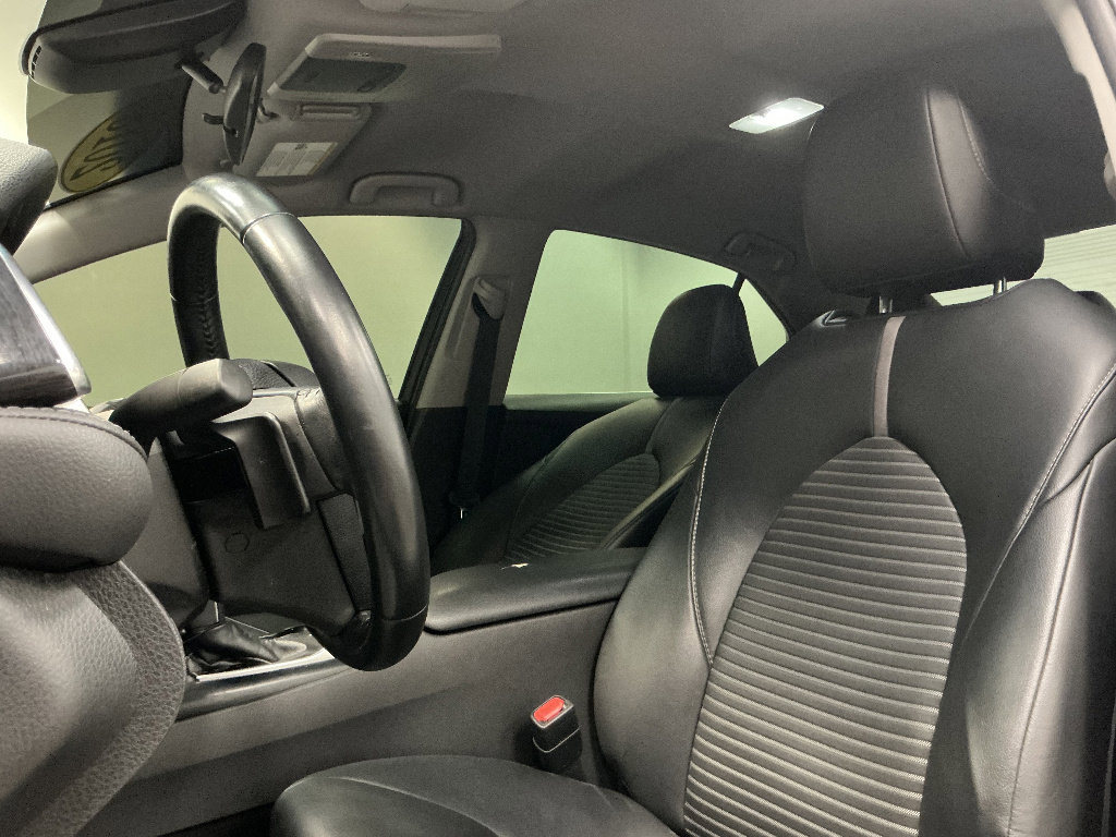 Used 2018 Toyota Camry SE w/ Protection Package (Q1) FWD image 10