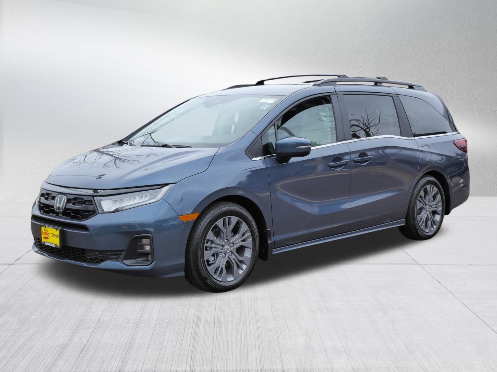 Used 2026 Honda Odyssey Touring image 3