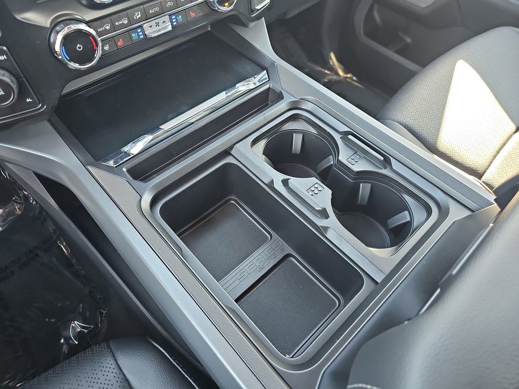 New 2026 Ford F250 Lariat w/ Black Appearance Package image 24