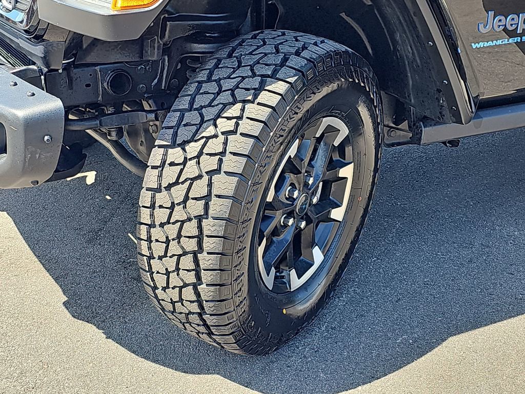 Used 2024 Jeep Wrangler Unlimited Rubicon 4xe image 37