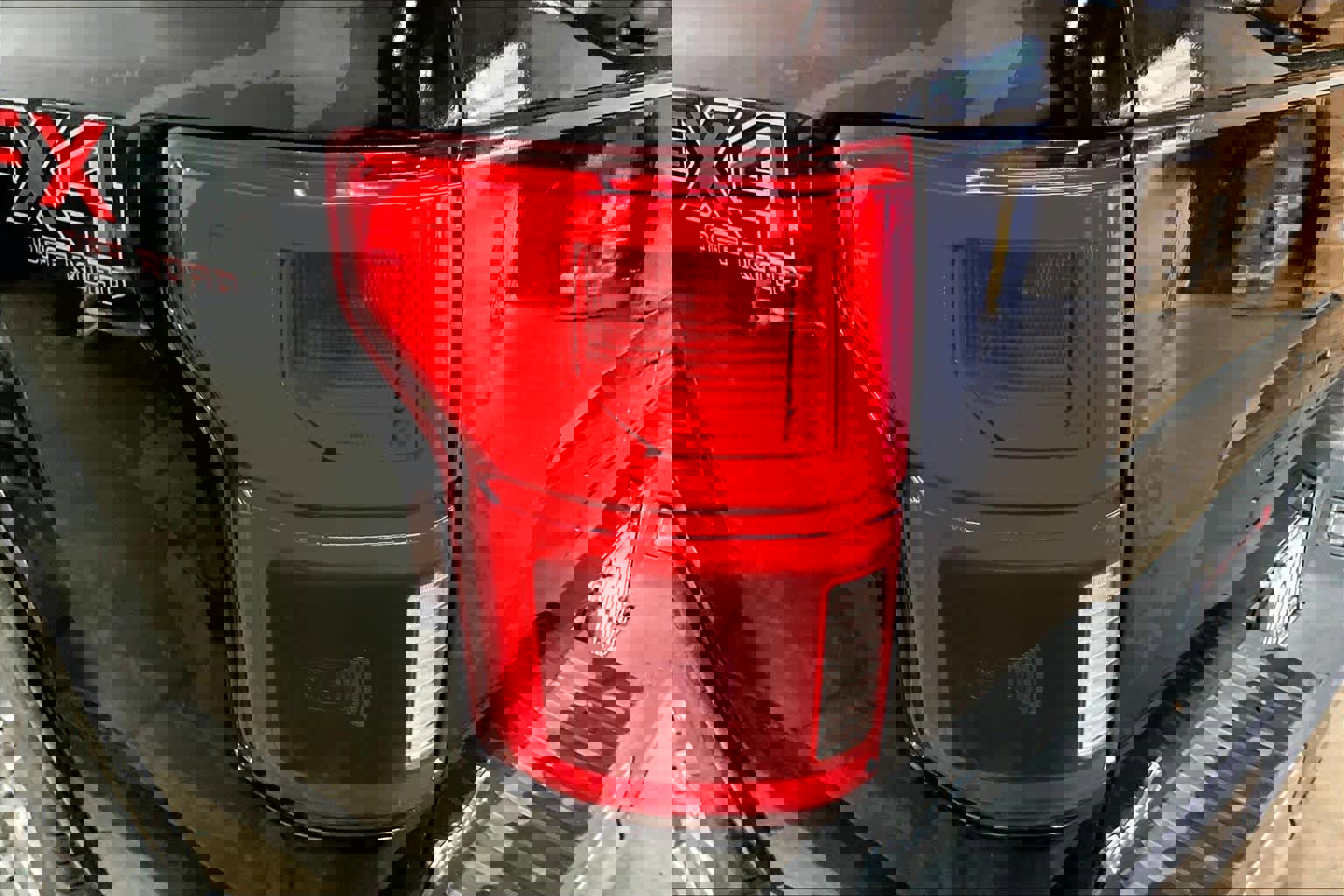 Used 2020 Ford F150 Lariat w/ FX4 Off-Road Package image 30