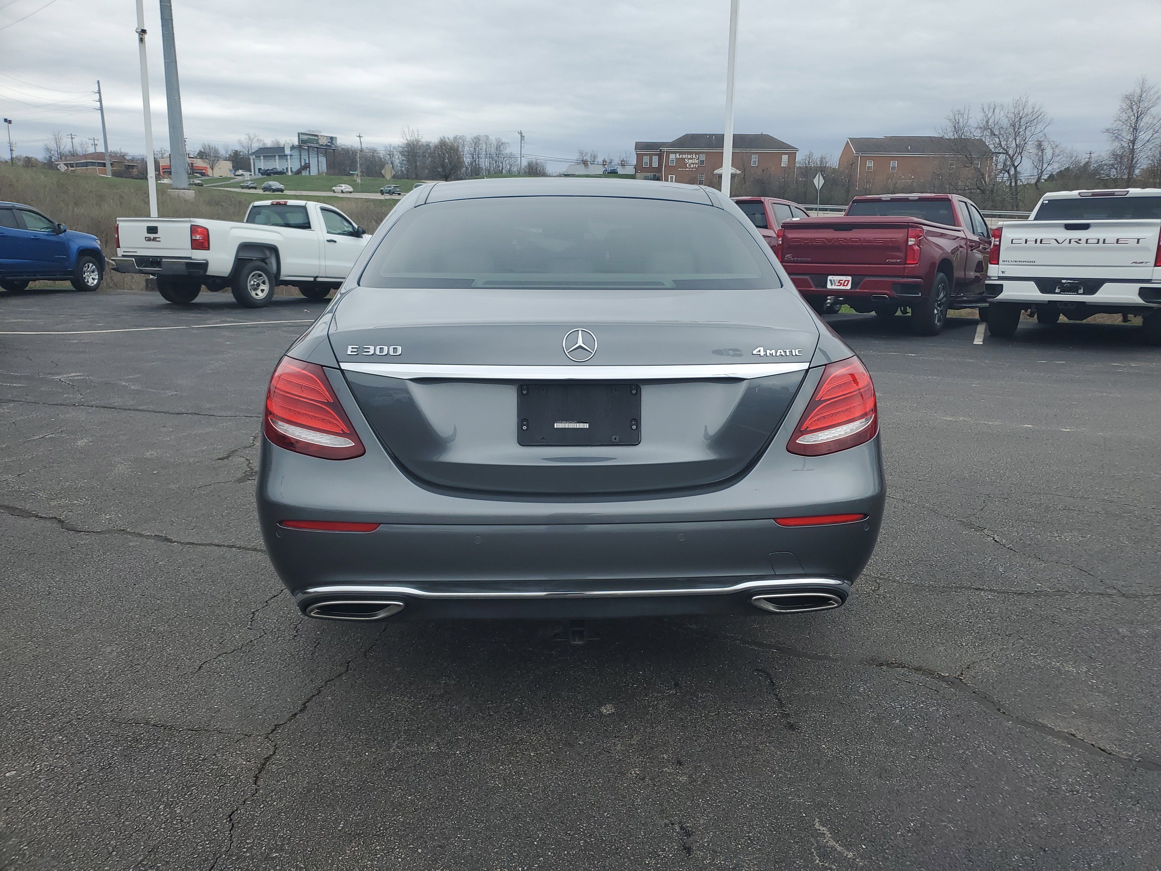 Used 2018 Mercedes-Benz E 300 4MATIC image 5