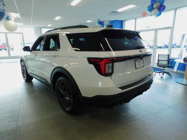 New 2026 Ford Explorer ST image 5