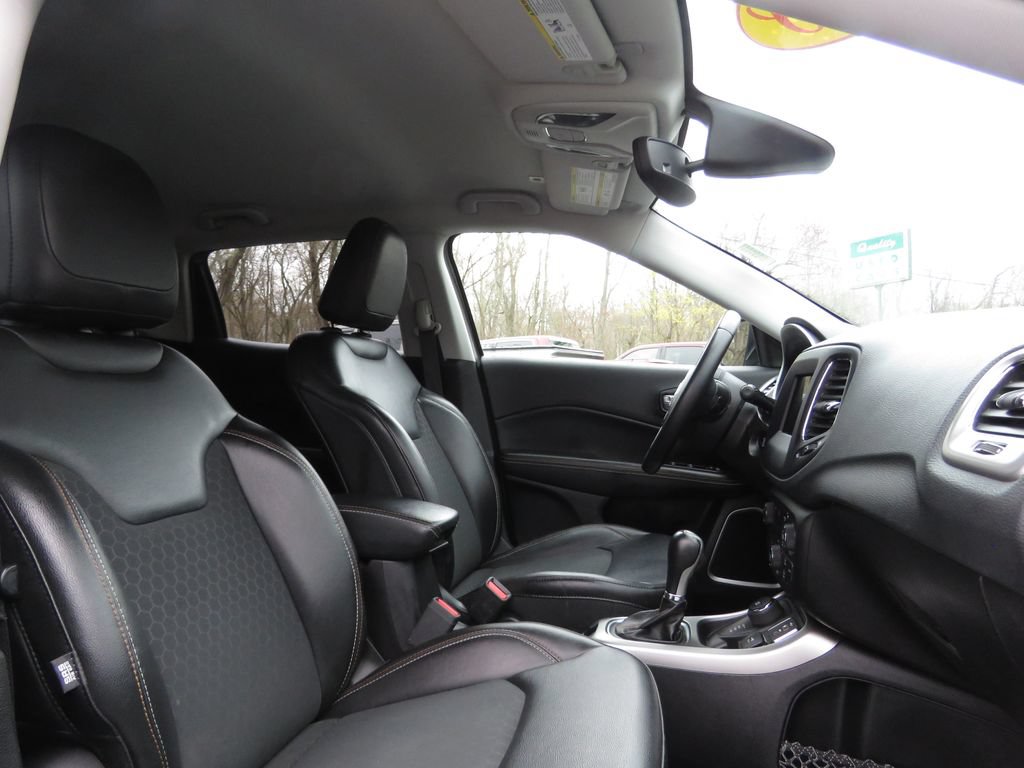 Used 2019 Jeep Compass Latitude w/ Popular Equipment Group AWD/4WD image 13