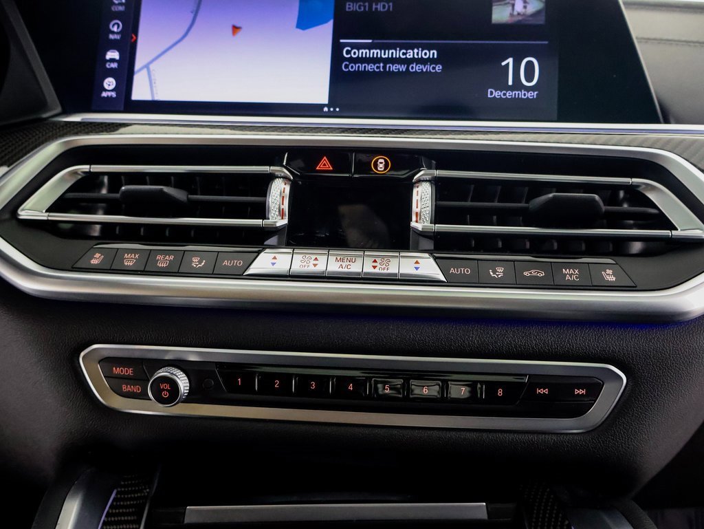 Used 2021 BMW X6 M50i image 17