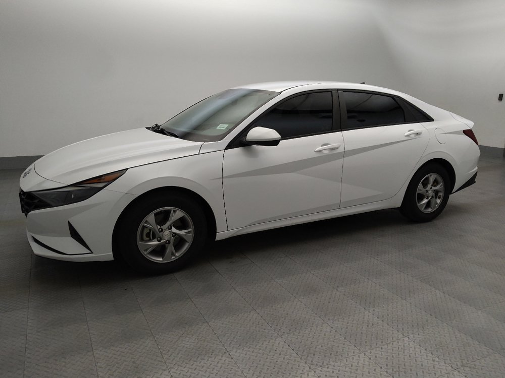 Used 2021 Hyundai Elantra SE FWD image 2