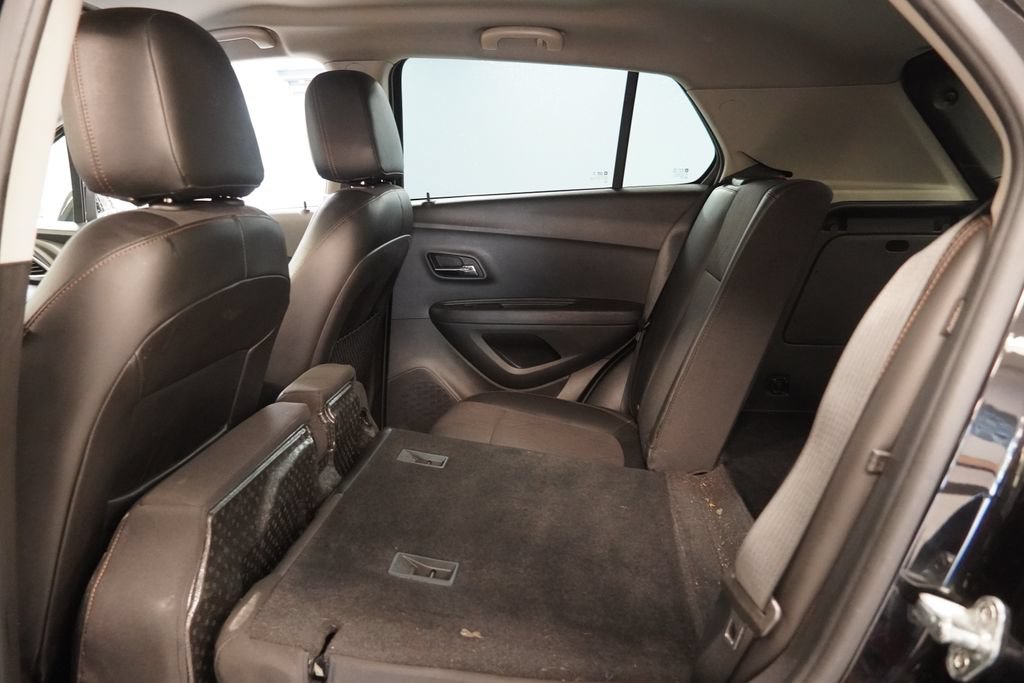 Used 2020 Chevrolet Trax LT w/ LT Convenience Package FWD image 26