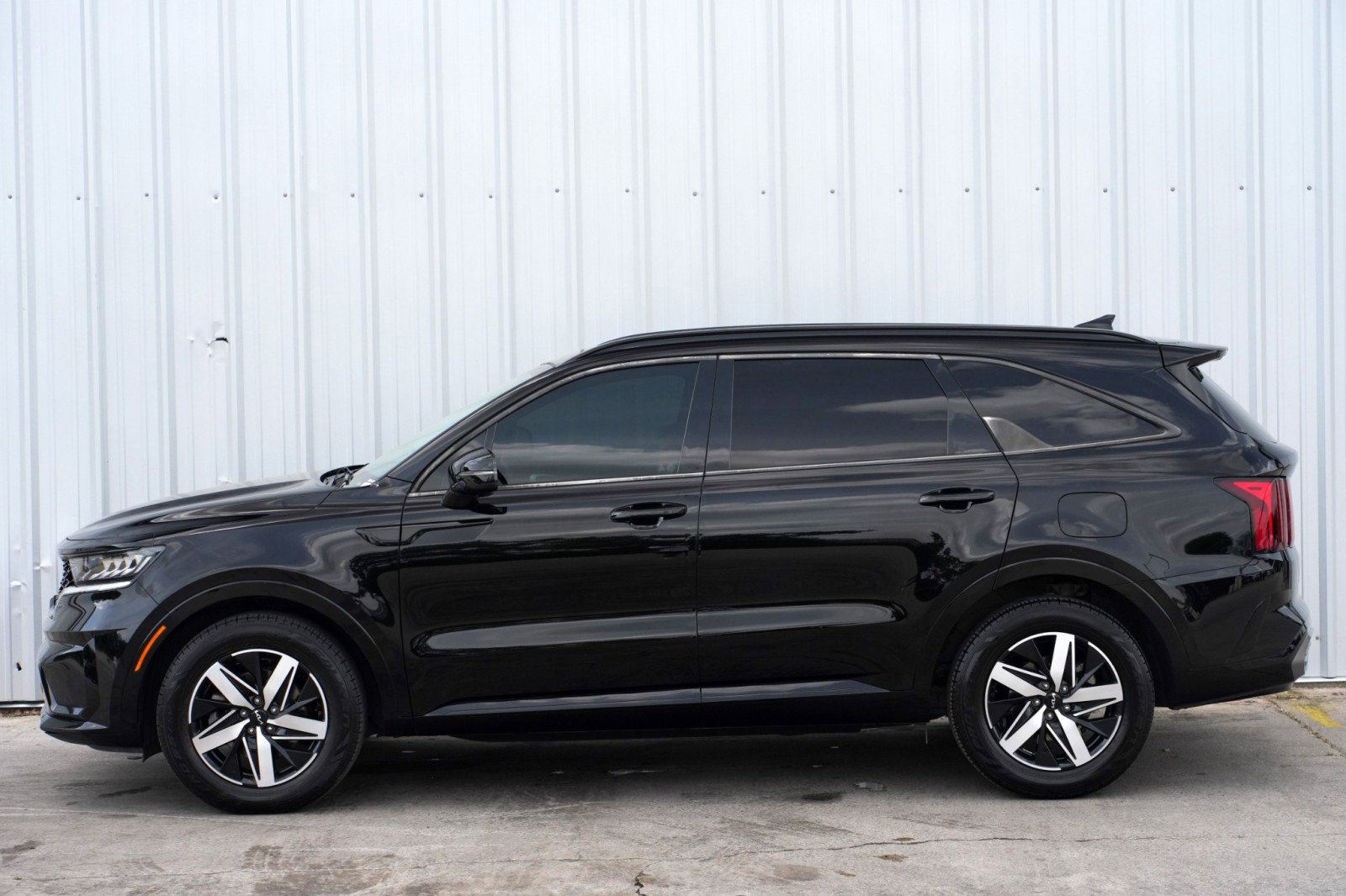 Used 2022 Kia Sorento S w/ Panoramic Sunroof Package FWD image 48