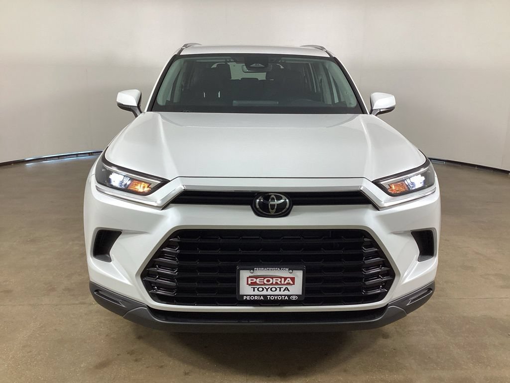 Used 2024 Toyota Grand Highlander AWD Hybrid image 2