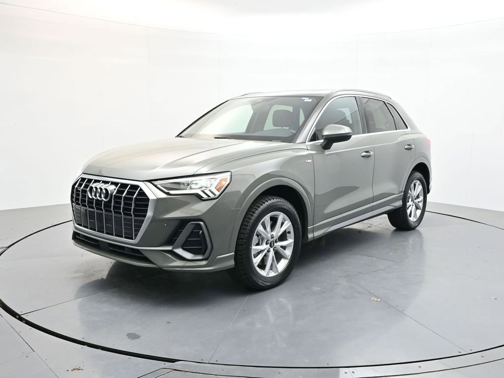 Used 2024 Audi Q3 2.0T Premium AWD/4WD image 3