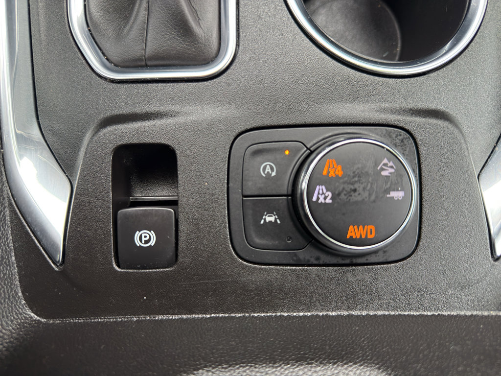 Used 2023 Chevrolet Traverse LT image 38