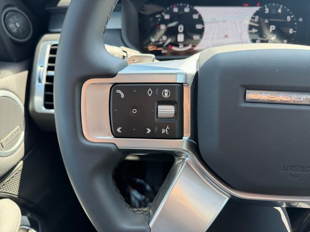 Certified 2026 Land Rover Discovery Limited Edition AWD/4WD image 22