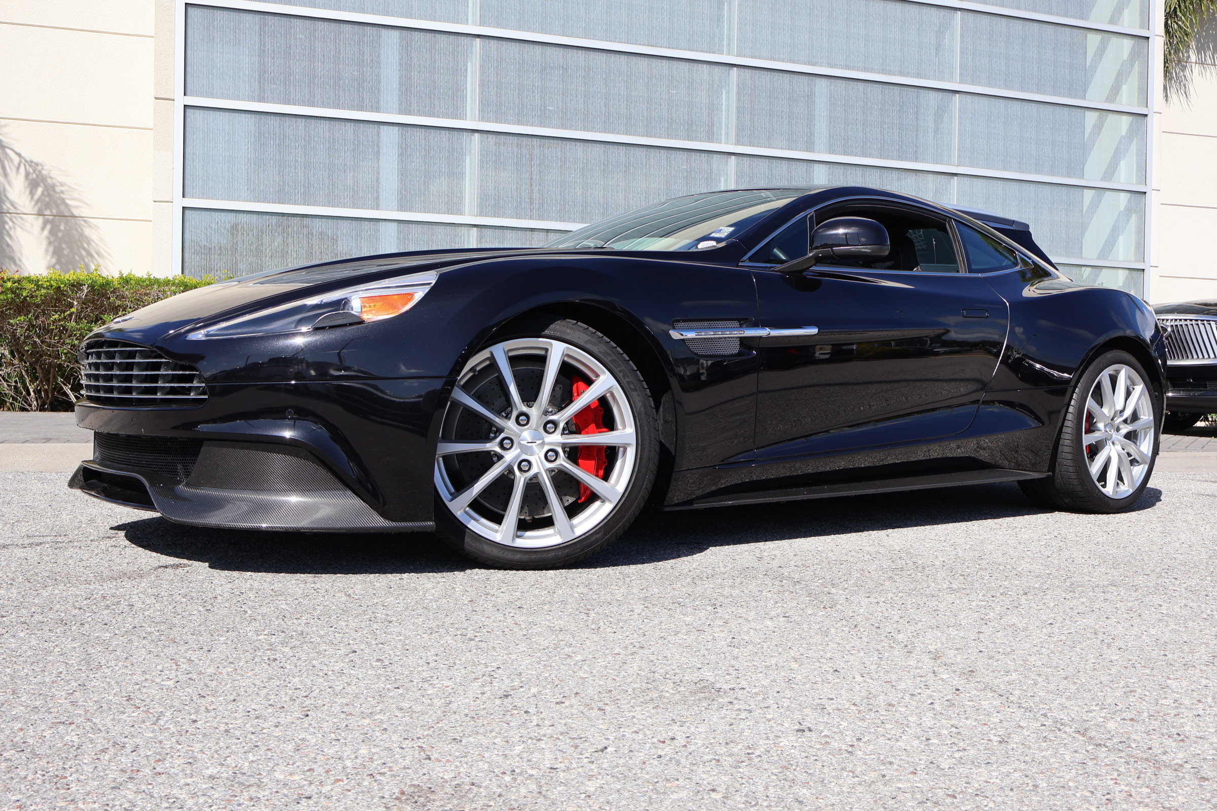 Used 2014 Aston Martin Vanquish Coupe image 1