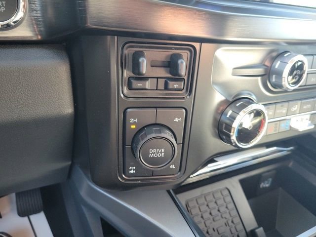 New 2026 Ford F250 Lariat w/ Black Appearance Package image 11