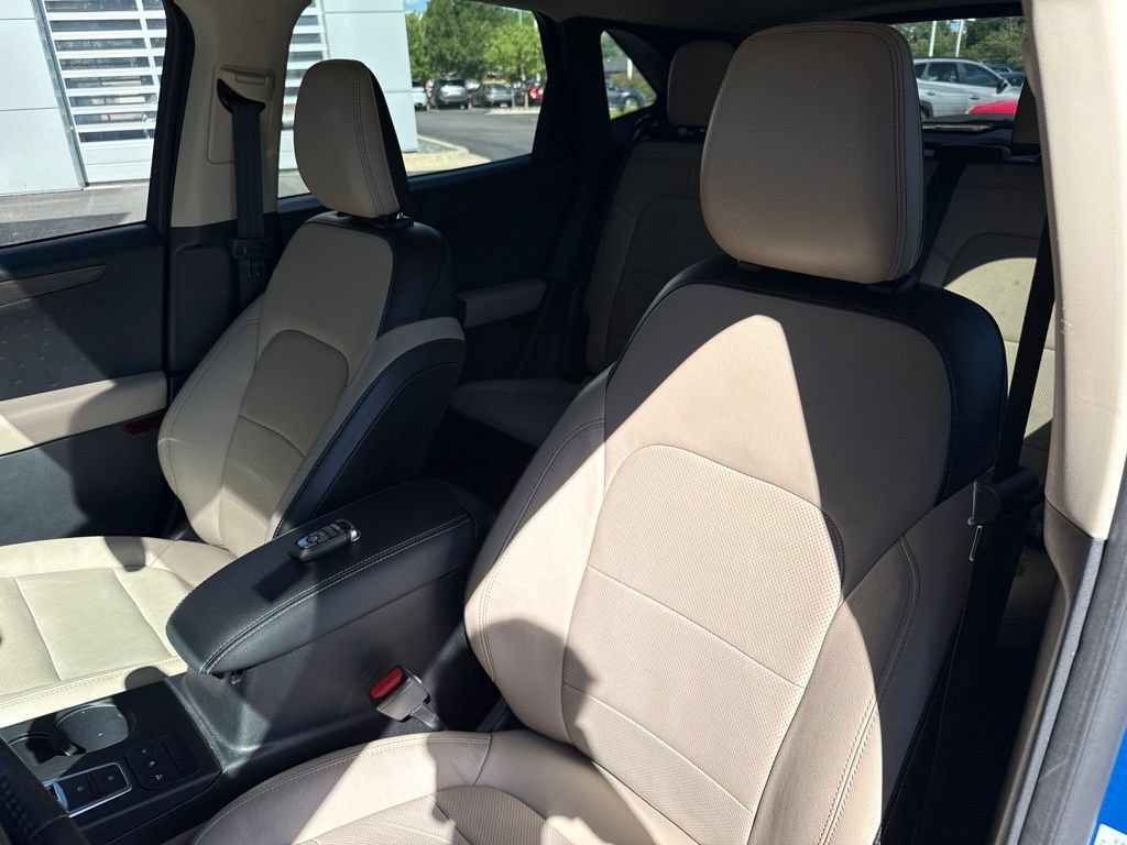 Used 2020 Ford Escape Titanium AWD/4WD image 8