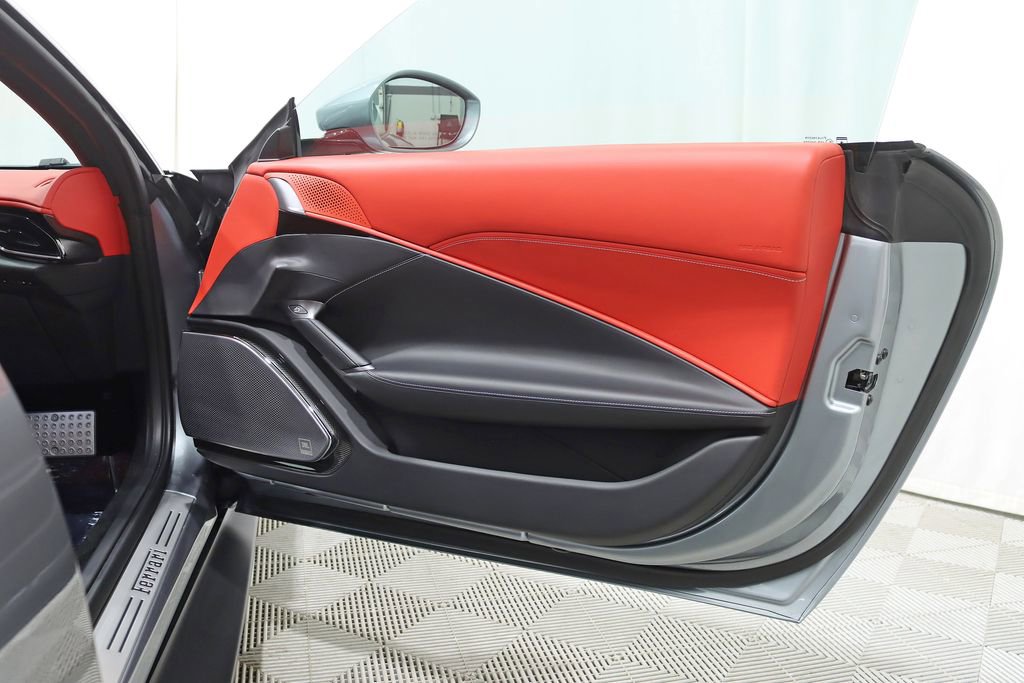 Used 2022 Ferrari Roma RWD image 44