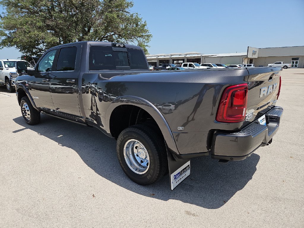 Used 2026 RAM 3500 Longhorn AWD/4WD image 4