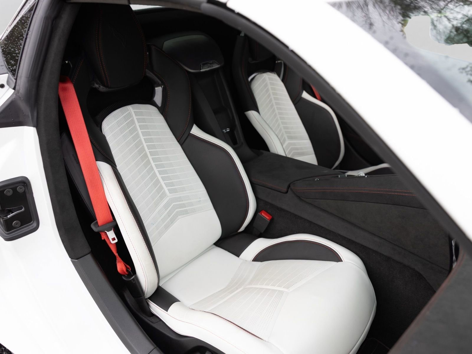 Used 2023 Chevrolet Corvette Stingray Premium Conv w/ Z51 Performance Package RWD image 6