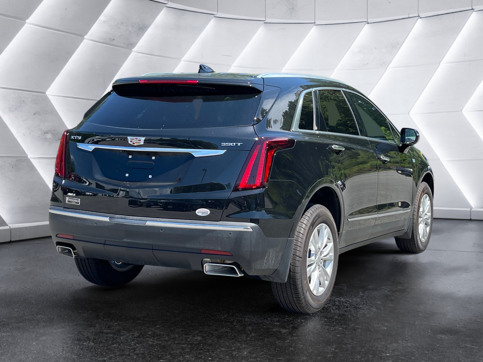 New 2026 Cadillac XT5 Luxury w/ LPO, Floor Liner Package AWD/4WD image 6