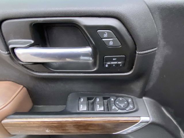 Used 2022 Chevrolet Silverado 1500 High Country w/ Technology Package image 16