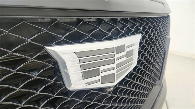 Used 2023 Cadillac Escalade ESV Sport Platinum w/ LPO, ONYX Package image 16