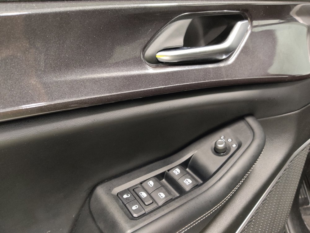 Used 2022 Jeep Grand Cherokee Altitude AWD/4WD image 27