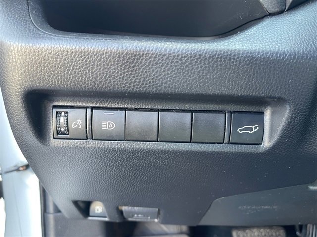 Used 2021 Toyota RAV4 XLE image 20