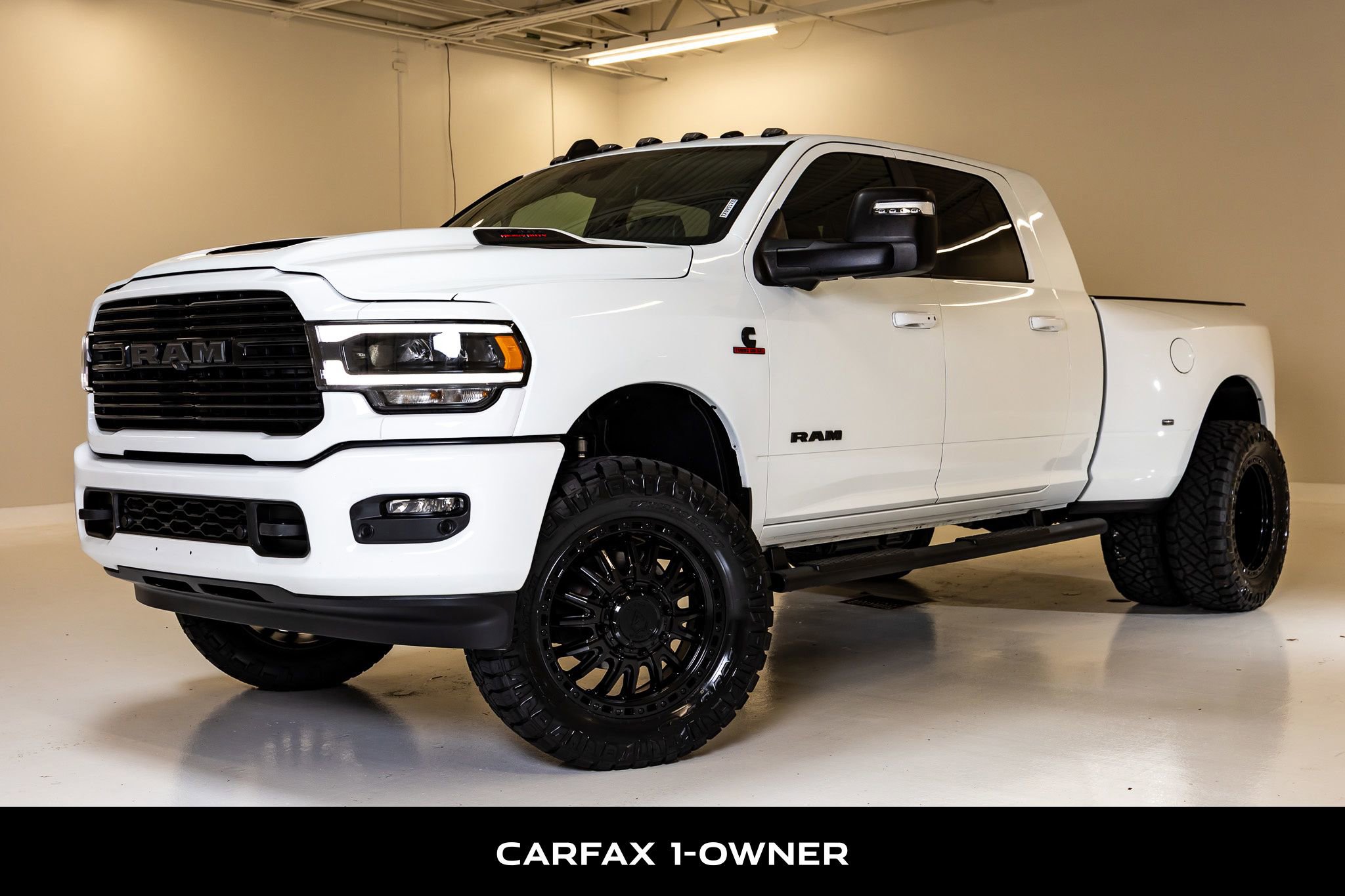 Used 2024 RAM 3500 Laramie w/ Night Edition AWD/4WD image 5