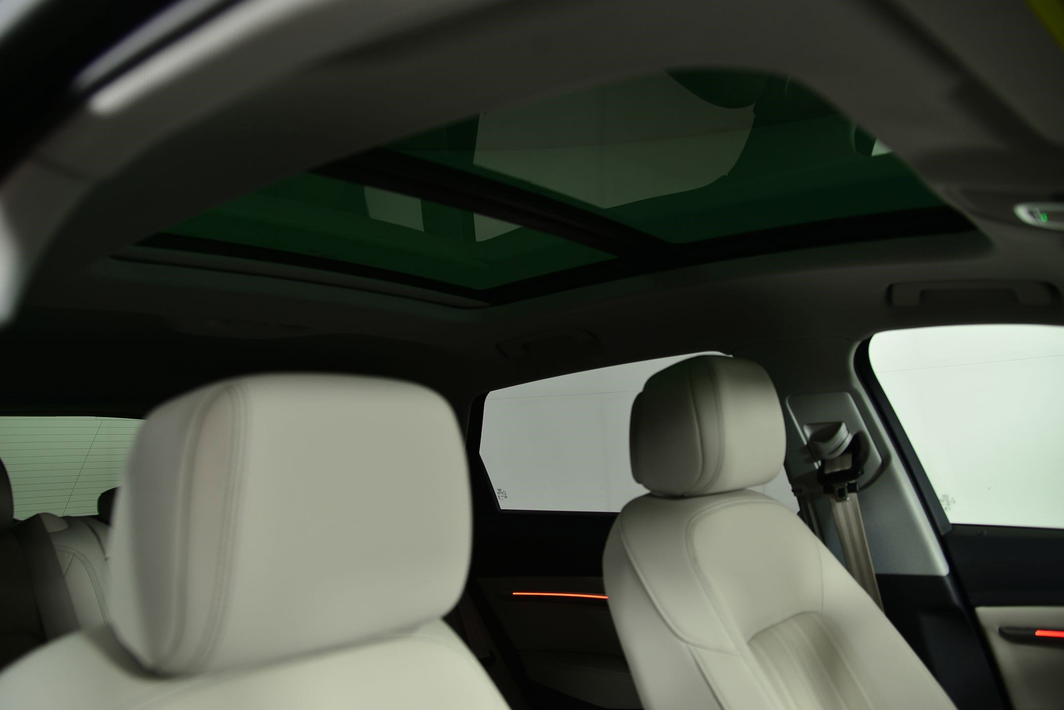 Certified 2024 Audi Q8 e-tron Premium Plus w/ Premium Plus Package image 14