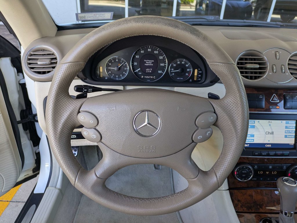 Used 2009 Mercedes-Benz CLK 550 Cabriolet w/ Premium II Pkg image 18