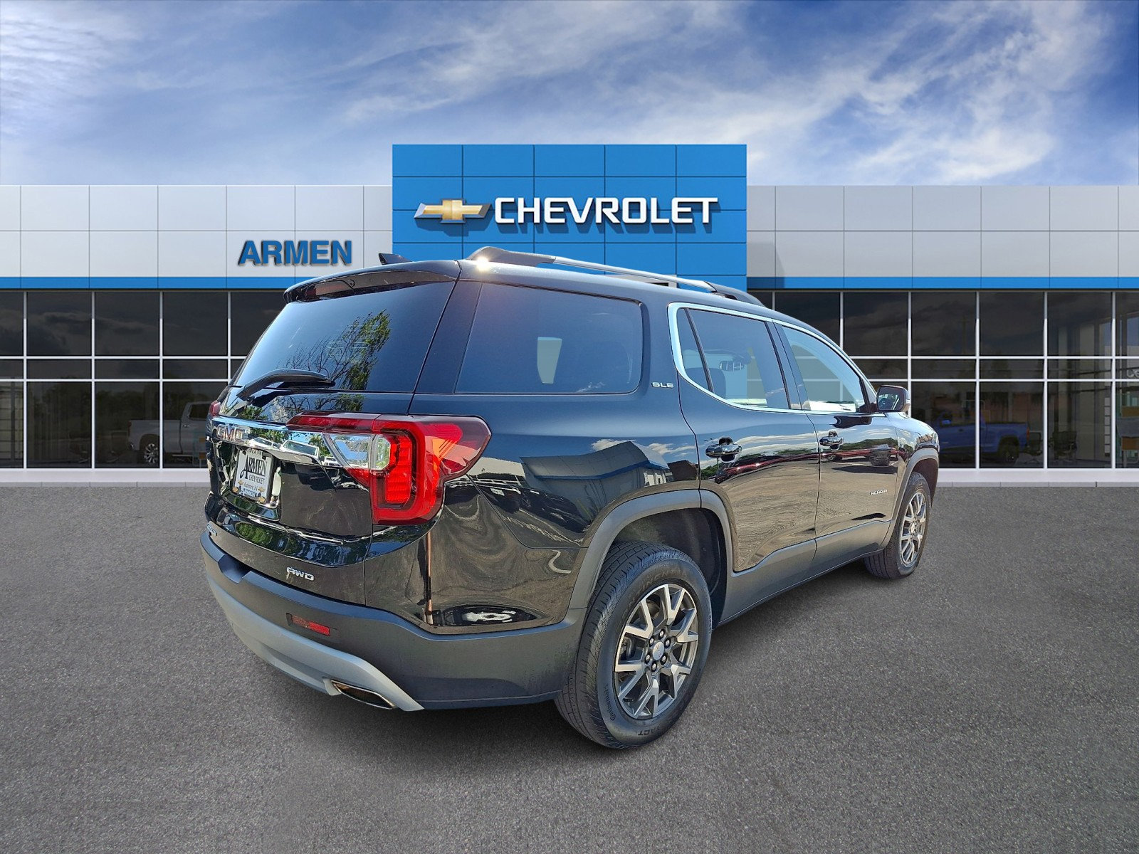 Certified 2023 GMC Acadia SLE w/ Driver Convenience Package AWD/4WD image 5