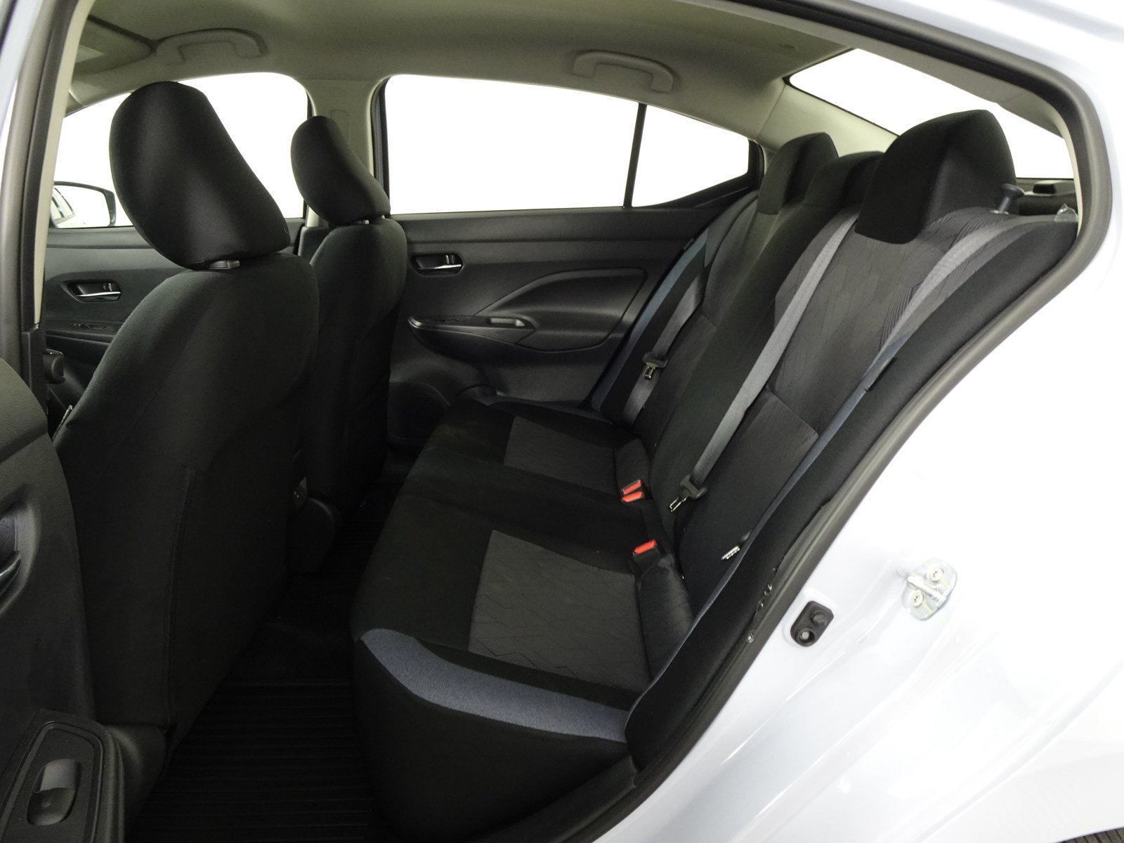 New 2025 Nissan Versa SV w/ Trunk Package FWD image 7