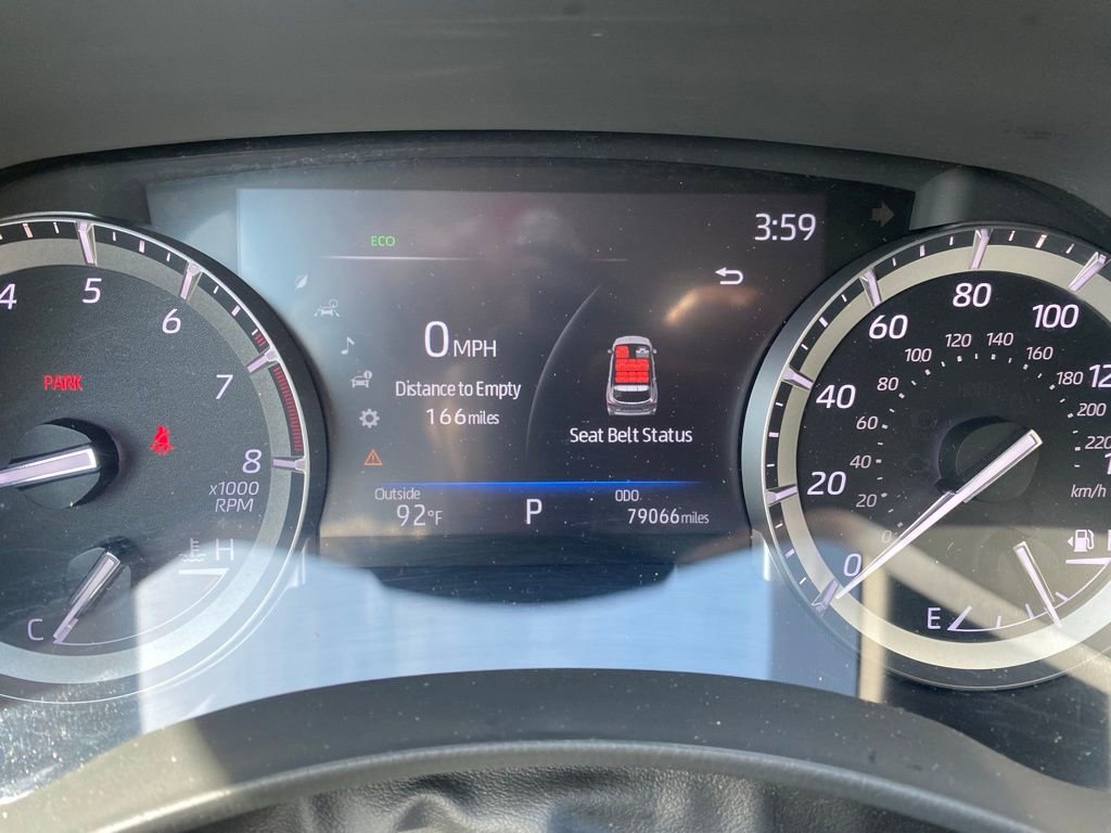 Used 2021 Toyota Highlander XLE image 12