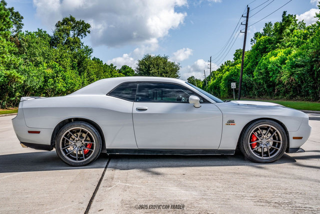 Used 2012 Dodge Challenger SRT8 w/ Premium Sound Group RWD image 9