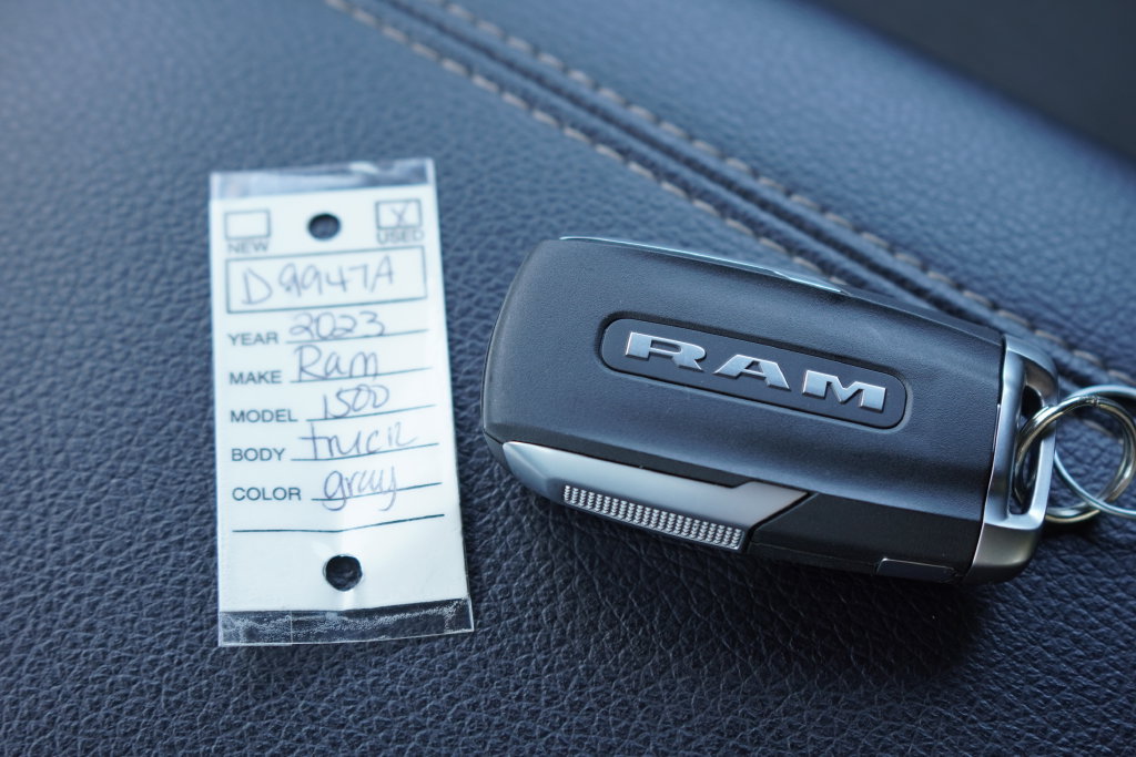 Used 2023 RAM 1500 Big Horn AWD/4WD image 35