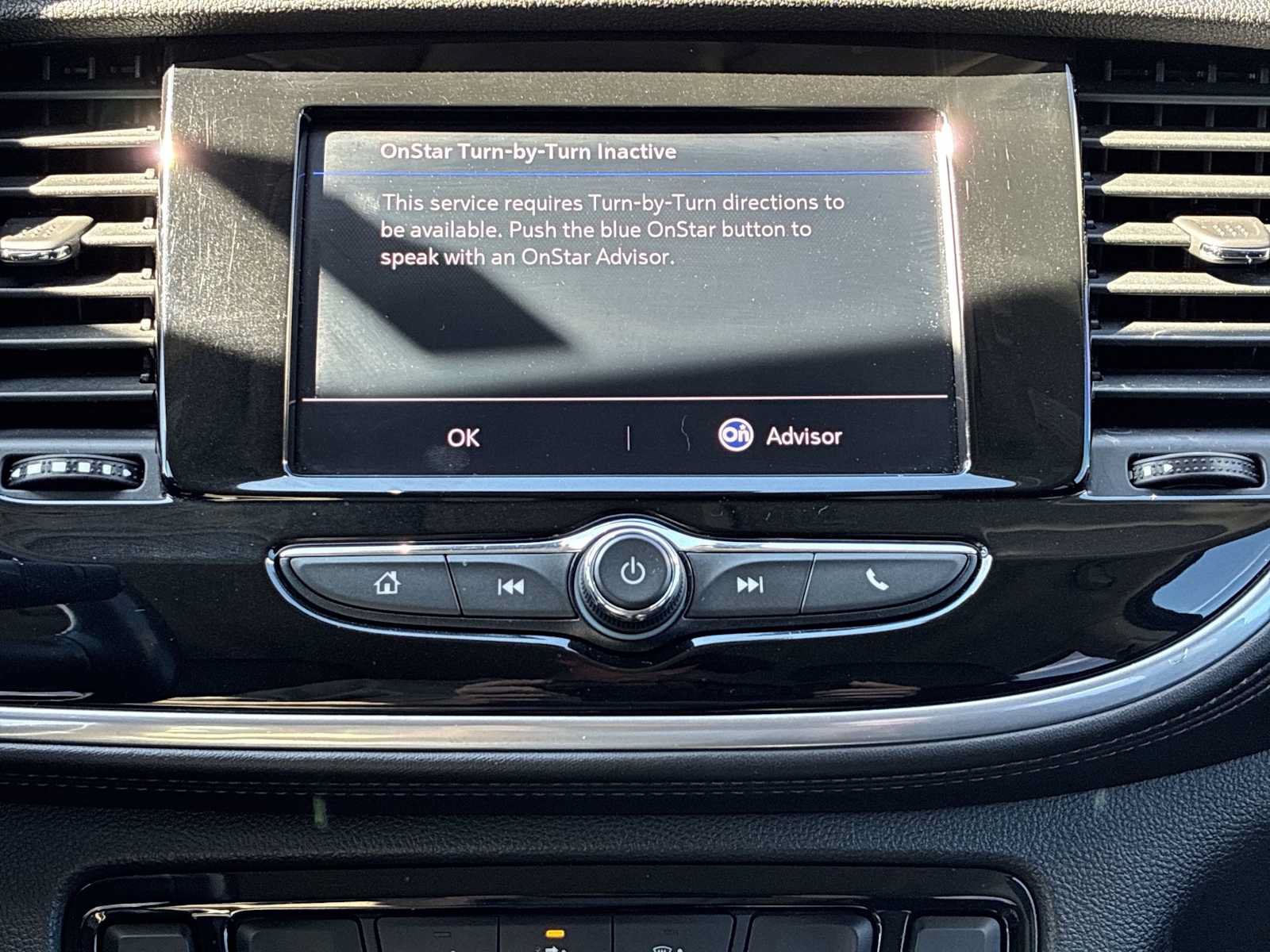 Used 2021 Buick Encore Preferred AWD/4WD image 18