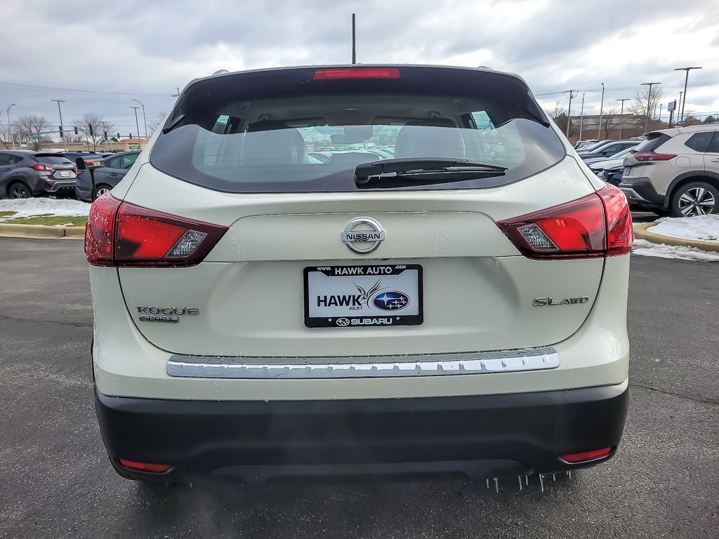 Used 2017 Nissan Rogue Sport SL w/ SL Premium Package image 5