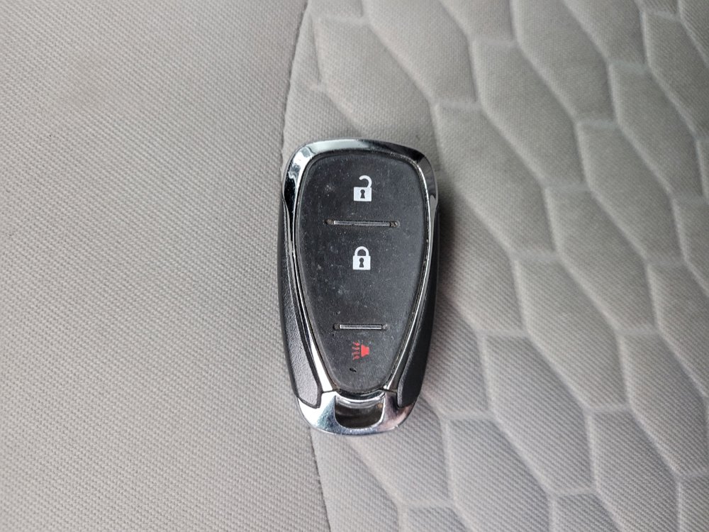 Used 2019 Chevrolet Equinox LS AWD/4WD image 32