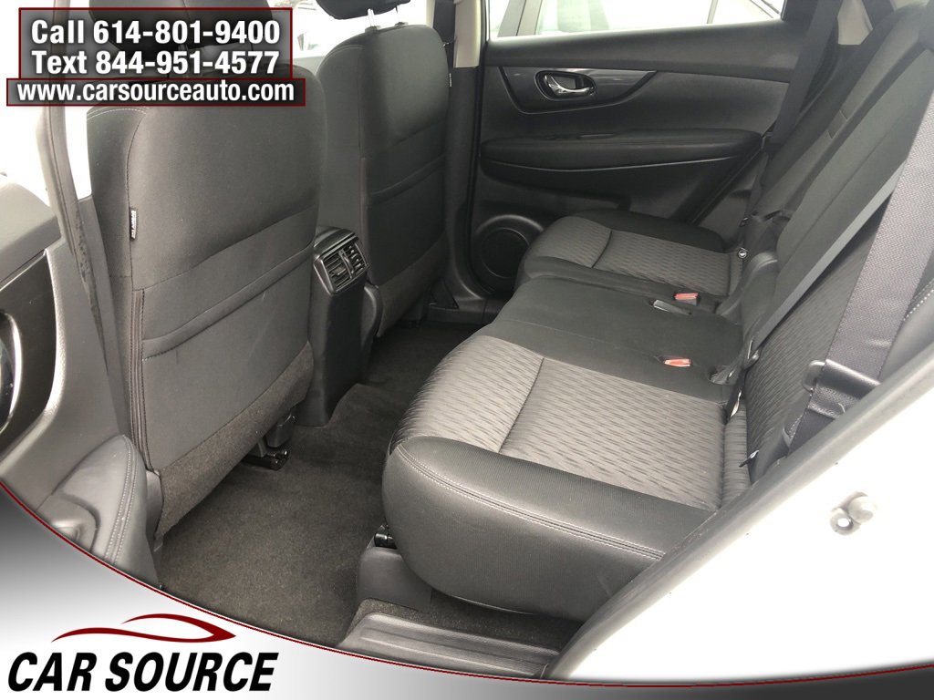 Used 2018 Nissan Rogue SV w/ Premium Package image 21