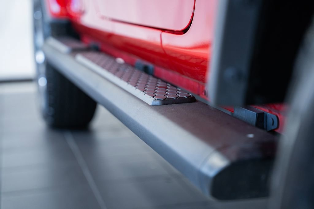 Certified 2022 Jeep Wrangler Unlimited Sahara w/ Cold Weather Group AWD/4WD image 19