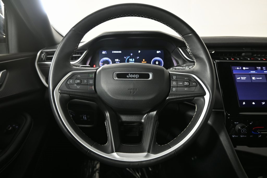 Used 2024 Jeep Grand Cherokee Altitude image 32