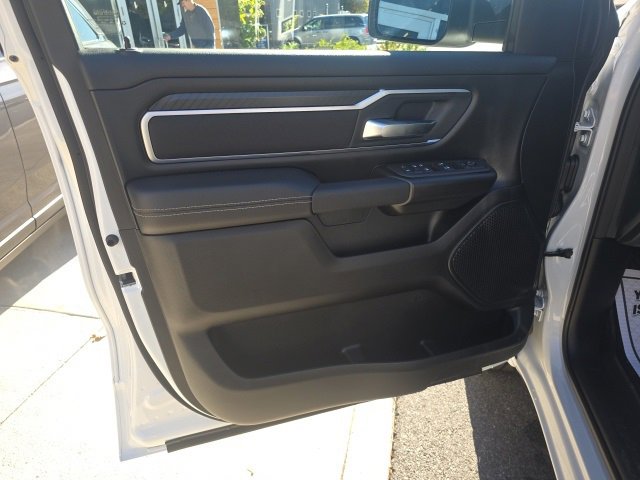 New 2026 RAM 1500 4x4 Crew Cab image 10