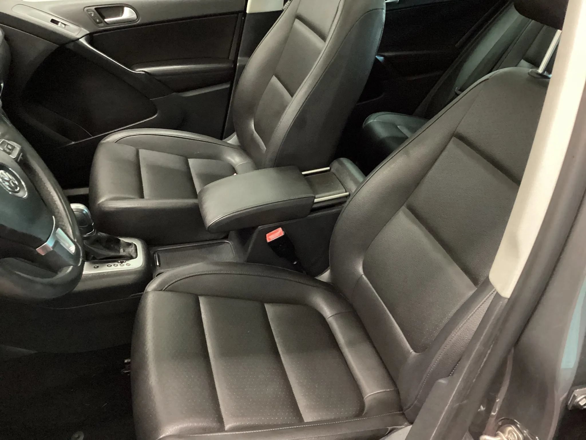 Used 2016 Volkswagen Tiguan SE FWD image 10